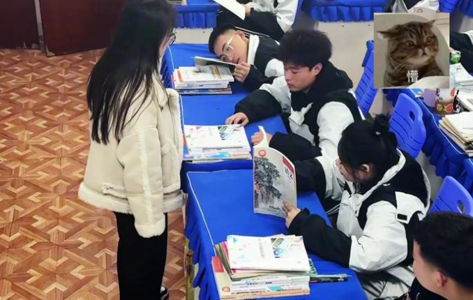 他就这么水灵灵地旷课了