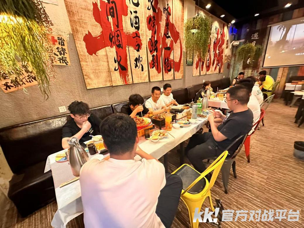 十年DotA兄弟情：苏州玩家线下观赛重温青春热血