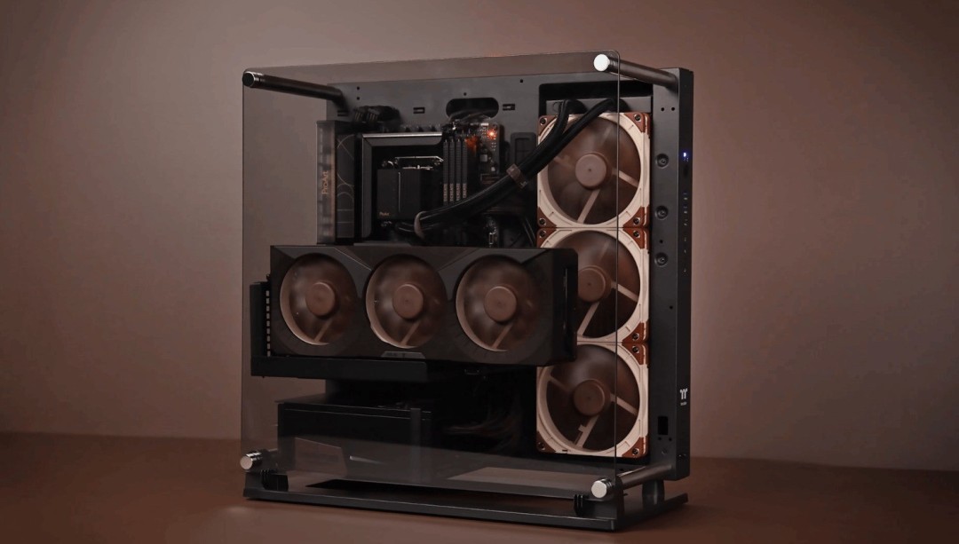 华硕联手猫头鹰推出RTX 5080旗舰显卡