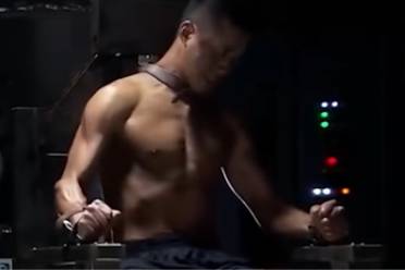 吳京被電擊！是什么意思