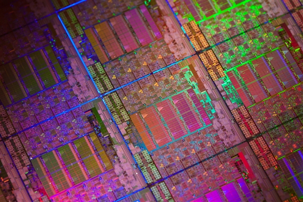 ‌美国政府大力扶持Intel芯片制造