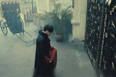 二月紅前來求藥是什么意思
