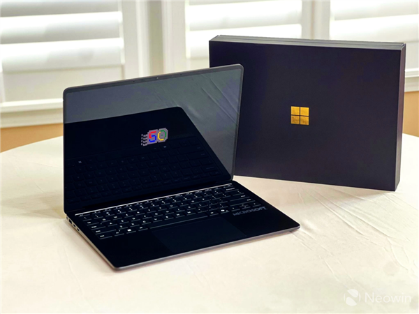 ?微軟50周年紀(jì)念版Surface Laptop開(kāi)箱