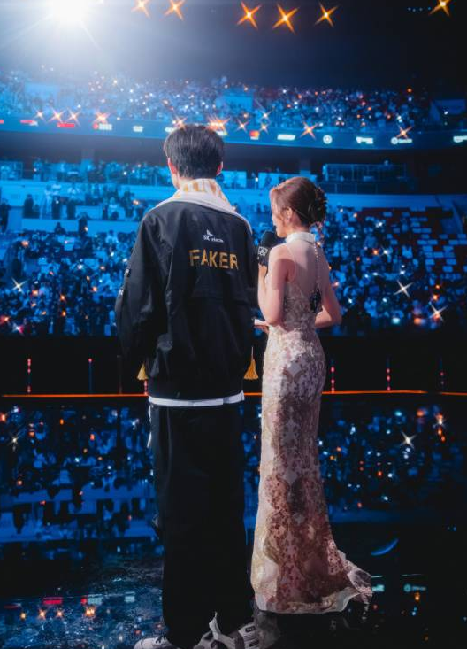 《英雄聯(lián)盟》美女主持希然告別S15！恭喜T1三連冠