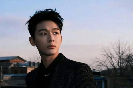 牛马三行诗是什么意思