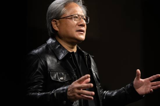 英伟达黄仁勋:中美基建能力差距显著
