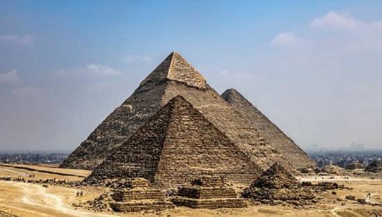 科学家再证埃及金字塔下存巨型结构