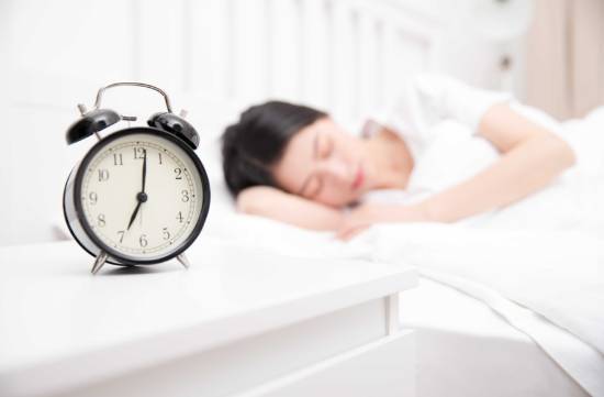 张朝阳睡眠法引发医学专家争议