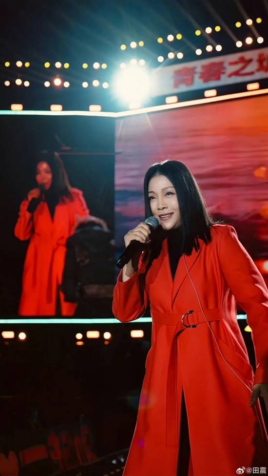 田震回應(yīng)國籍傳聞 澄清移民猜測?