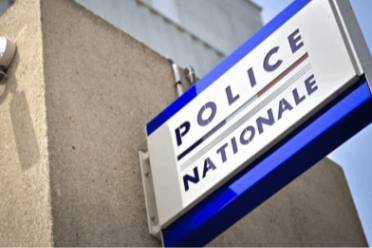 京东巴黎仓库遭盗损失超3亿 圣诞购物季手机平板成目标