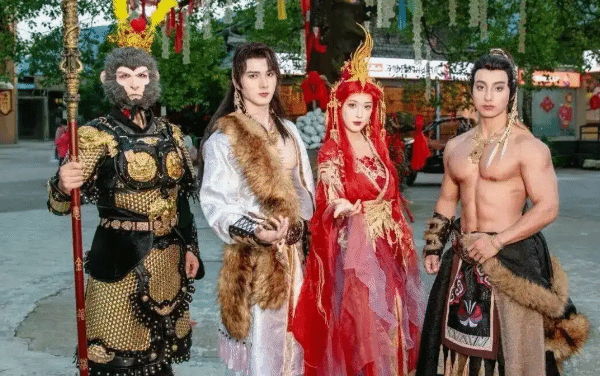 九皇山景区高薪招募陪滑官 月薪5万+引发应聘热潮‌