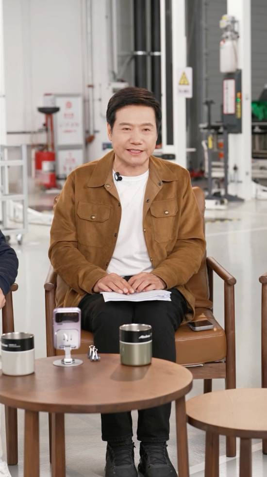 雷军回应“小米不让农民卖小米” 彻头彻尾的污蔑 坚决维权