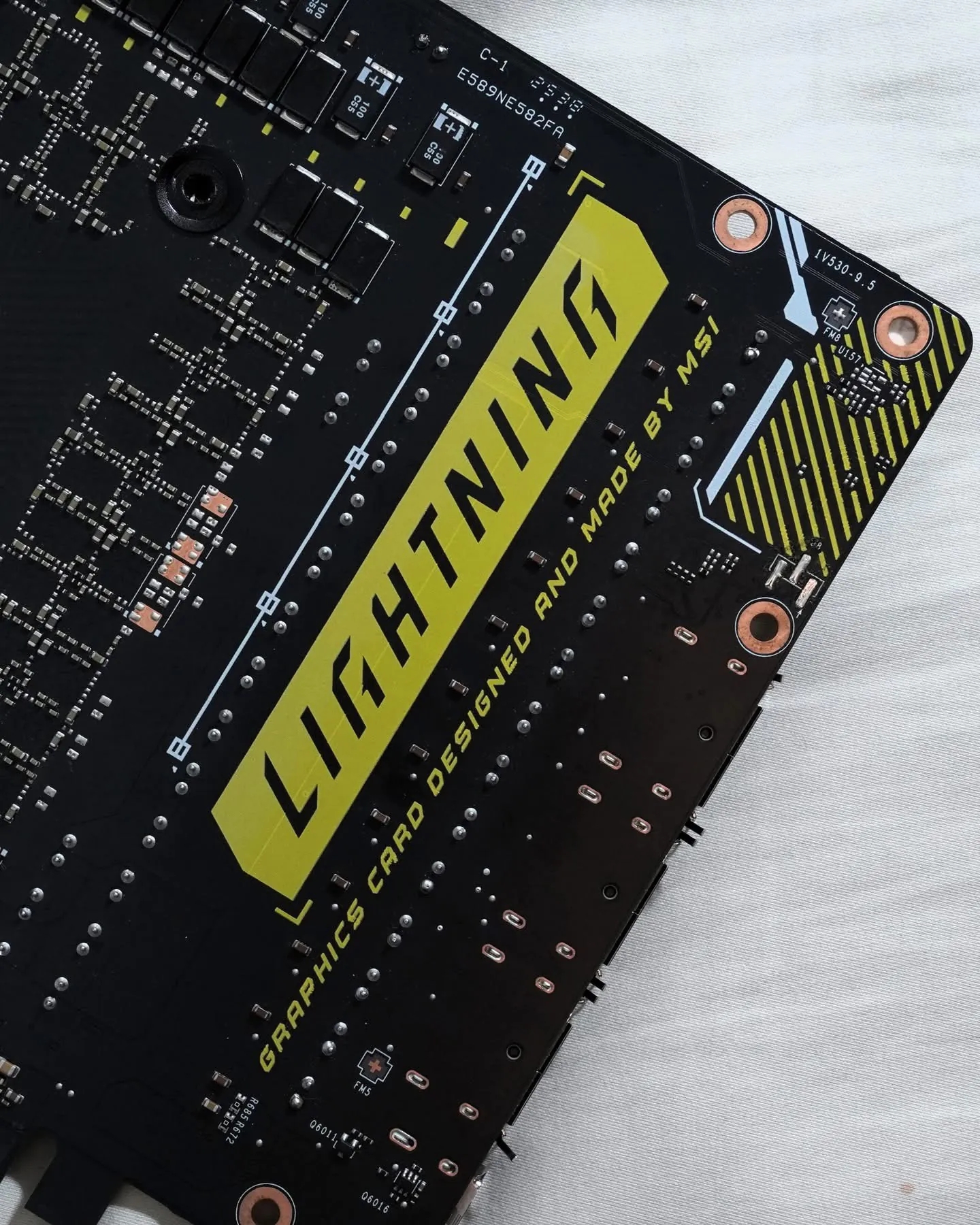 ‌微星RTX 5090 Lightning Z基准测试跑分细节曝光