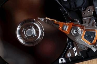 存储硬件价格趋势：数据中心建设浪潮推高传统硬盘成本