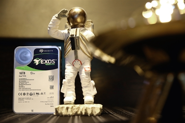 SSD、内存价格普涨,HDD连月跟风飙升近五成