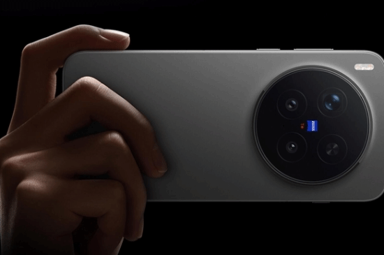 vivo X300 Ultra曝光 主打双2亿像素全大底摄像系统‌