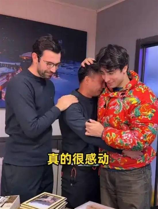 歪果仁打车“横穿”中国：从海南到哈尔滨四千公里奇妙旅程