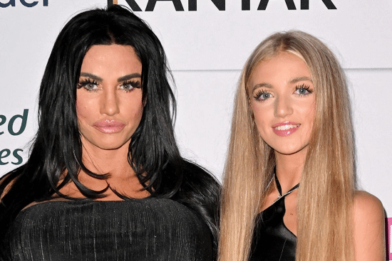 巨星母親慫恿18歲女兒投身成人平臺(tái)遭強(qiáng)硬回懟