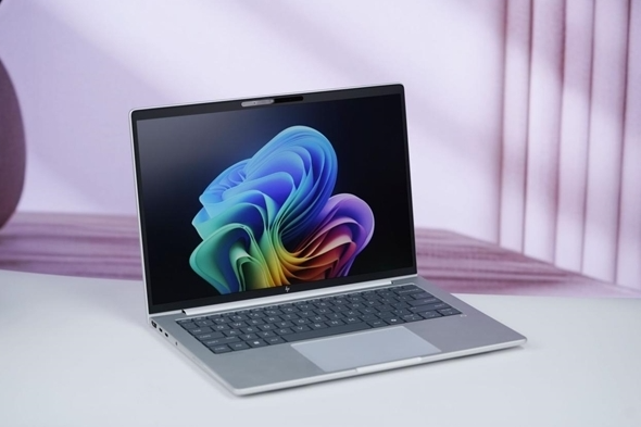 内存存储成本大涨 2026年全球PC出货量将下滑12%