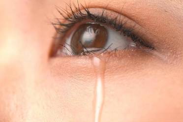 眼睛打双闪是什么意思