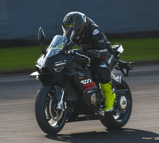 重庆张雪机车新款预售设禁购引发投诉风波